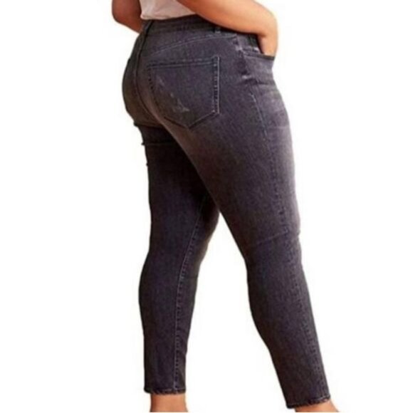 Good American Women's wash Black Jeans - Picture 3 of 14